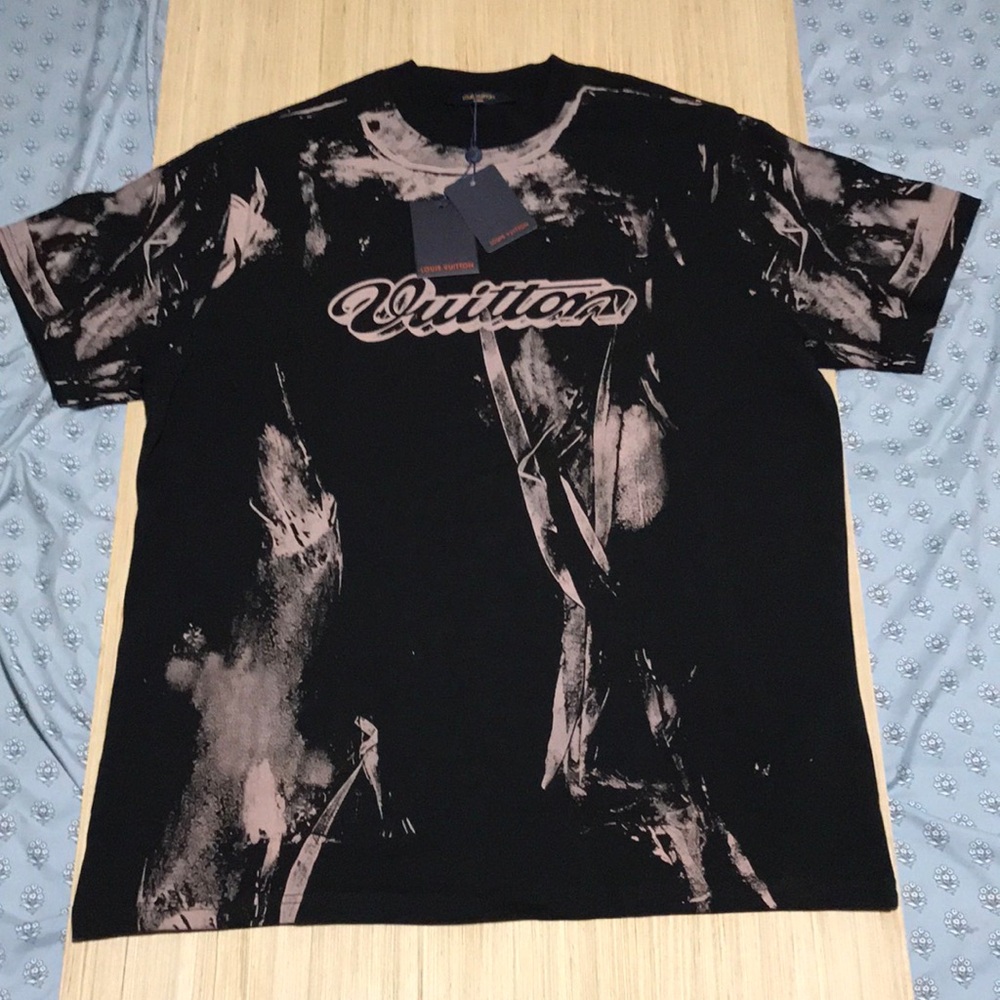 Louis Vuitton Men’s T-Shirt Small